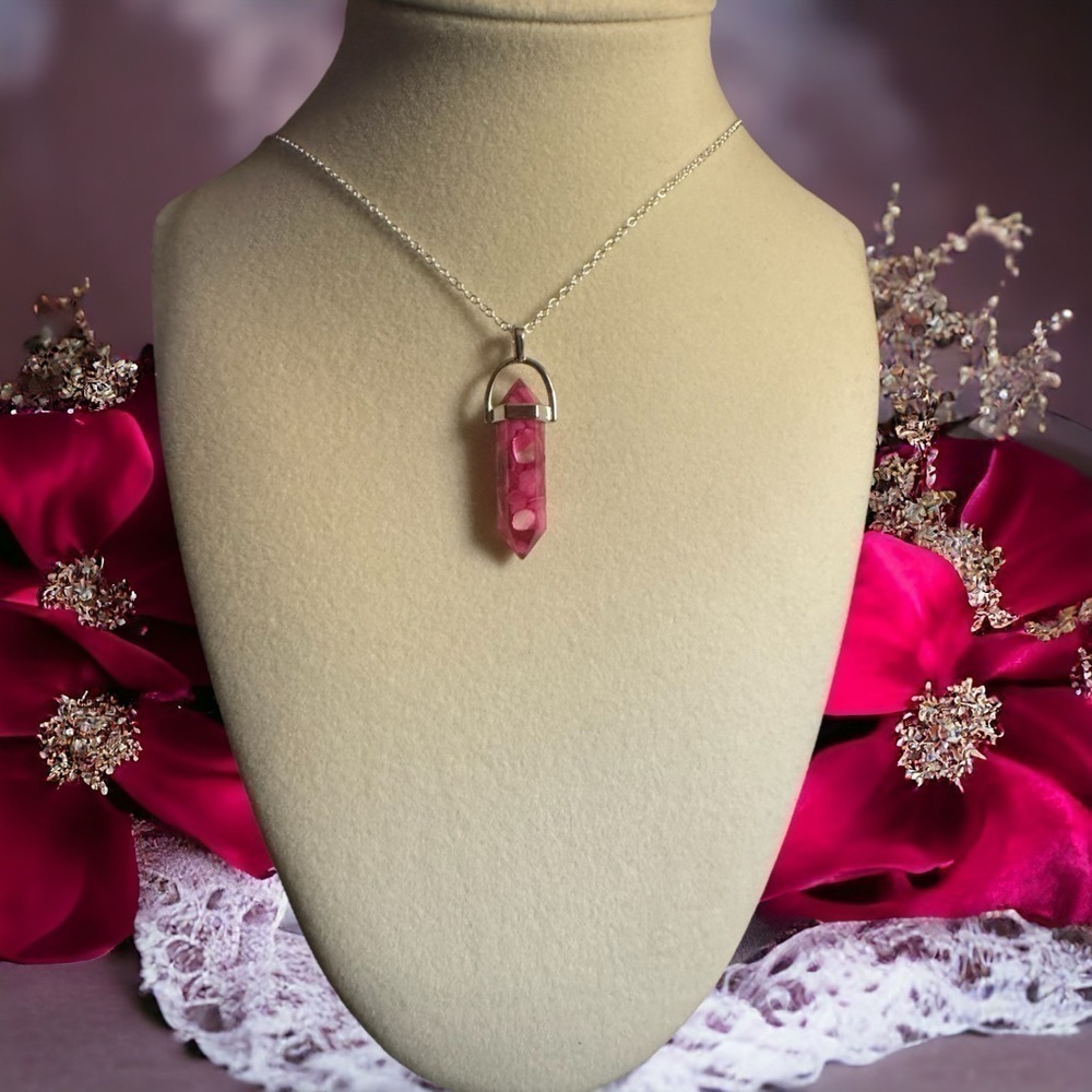 Natural Crystal Crushed Stone Resin Bullet Amethyst
Hexagonal Column Necklace